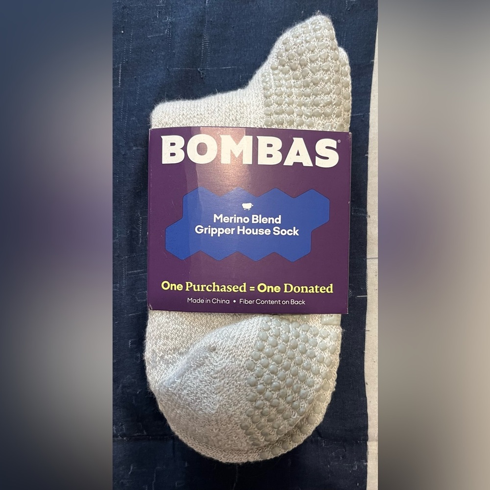 NWT Bombas Women’s Roll Top Merino Blend Gripper House Sock Half Calf M MSRP $32
